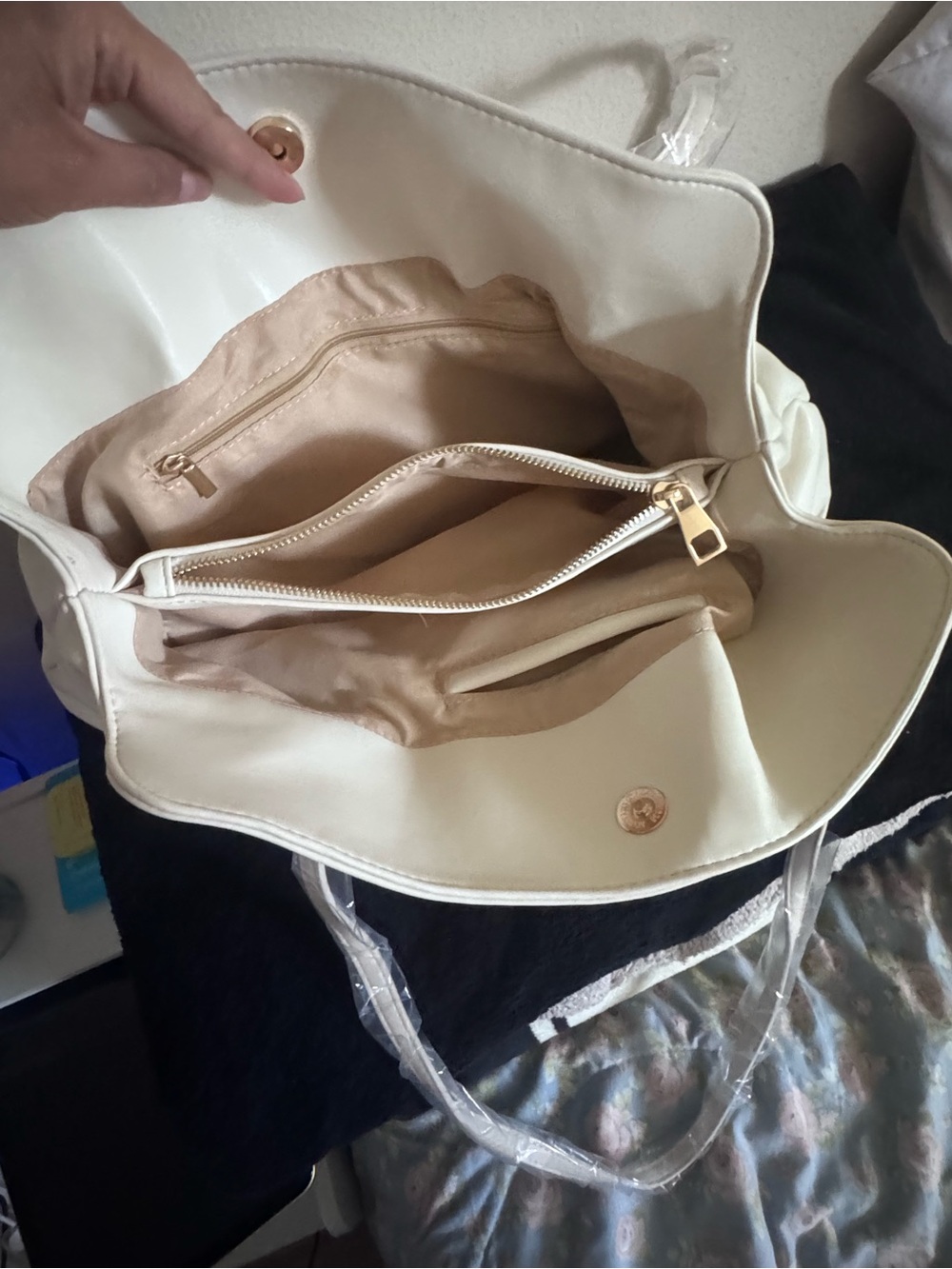 Cream Women's Tote Bag with Multiple Interior Pockets